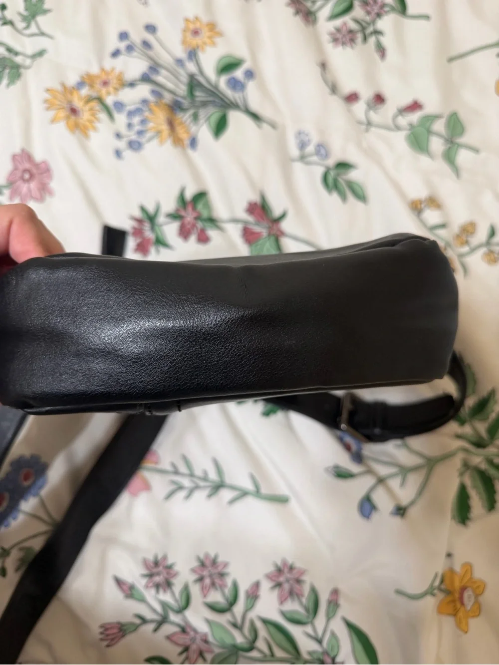 GUESS Mini Black Crossbody Bag - Picture 9 of 10